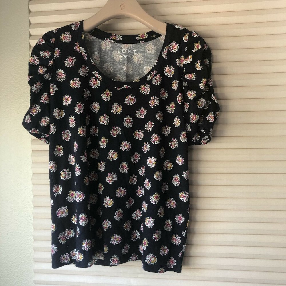 NWT Loft floral Shirred Sleeve T-shirt/S